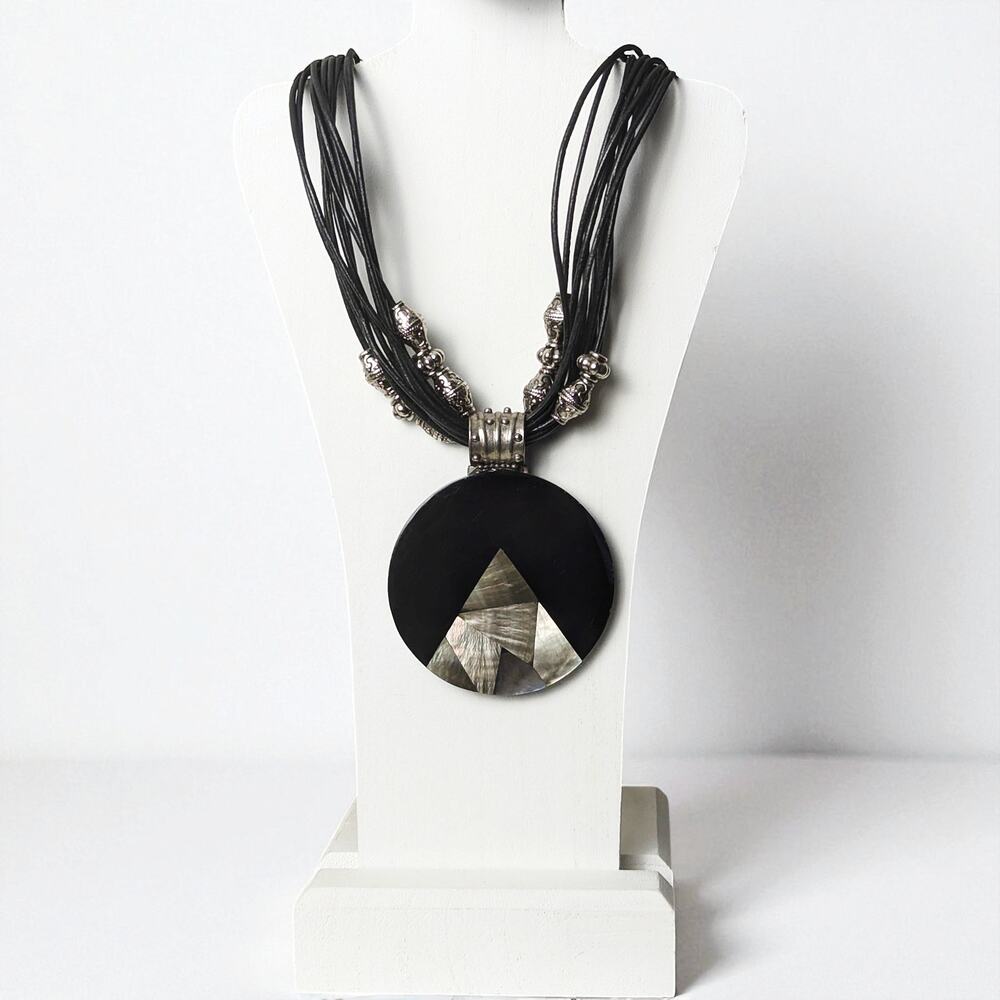 Vintage  ANTHONY ALEXANDER Pearl Triangle Inlay Black Pendant Necklace